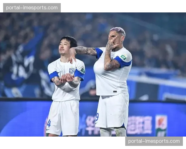 从争议到绝杀:武汉三镇新赛季首胜的90分钟 从争议到绝杀:武汉三镇新赛季首胜的90分钟